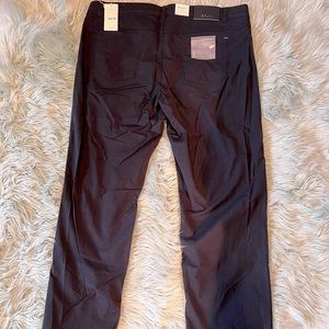 NWT Brax lightweight mens pants, 38/34, designer Italian brand.